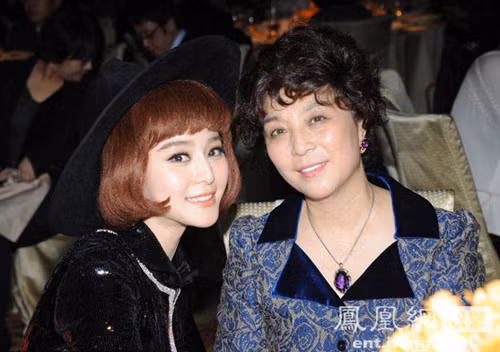 Phạm Băng Băng và mẹ