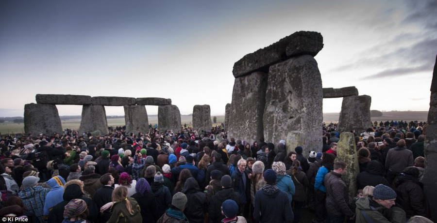 More than 5,000 people have gathered to mark the winter solstice at Stonehenge as the date coincides with the end of the 5,125-year 