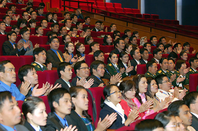 Các đoàn viên thanh niên trong buổi đối thoại.