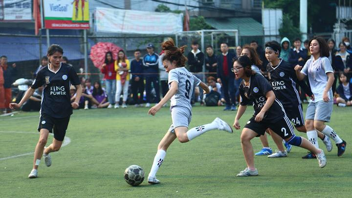 Màn so tài gay cấn của các cầu thủ nữ