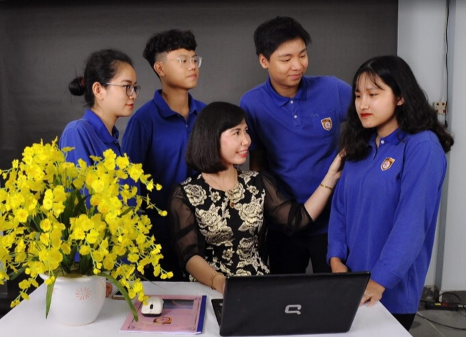 Làm công tác chủ nhiệm luôn phải vận dụng linh hoạt tổng hợp các kỹ năng. Ảnh: Internet Làm công tác chủ nhiệm luôn phải vận dụng linh hoạt tổng hợp các kỹ năng. Ảnh: Internet