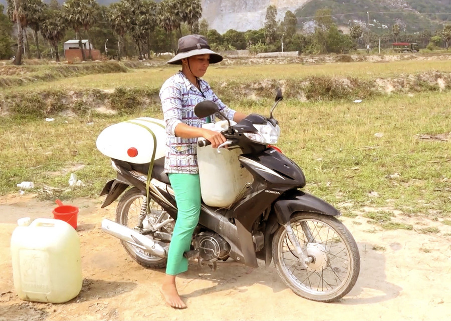 Chuyện lạ An Giang: Giếng nước tự nhiên giữa cánh đồng quanh năm cho nước ngọt - Ảnh 3. Chuyện lạ An Giang: Giếng nước tự nhiên giữa cánh đồng quanh năm cho nước ngọt - Ảnh 3.