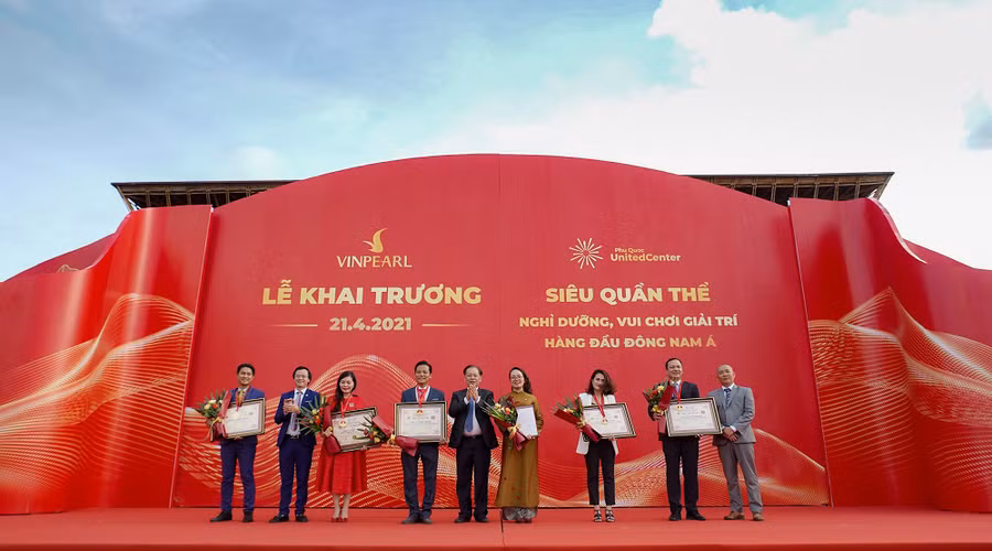 Vingroup khai trương Siêu quần thể nghỉ dưỡng, vui chơi, giải trí hàng đầu Đông Nam Á - Phú Quốc United Center - Ảnh 2.