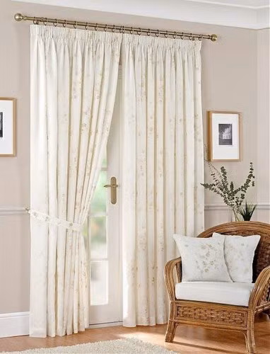 Treo rèm cửa đúng phong thủy, vận hạn tự qua, phúc lộc tự đến - Ảnh 2.