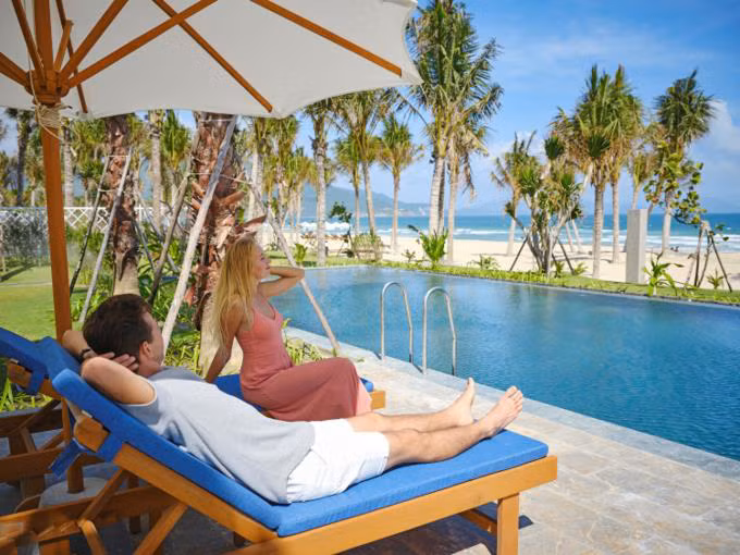 Điều ít biết về Crystal Bay: Doanh nghiệp sở hữu dòng khách lớn - Ảnh 2.