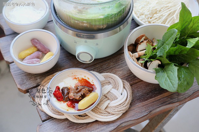 Nấu nước lẩu bằng cách này, nhúng gì cũng ngon, Tết vui sum họp - Ảnh 1. Nấu nước lẩu bằng cách này, nhúng gì cũng ngon, Tết vui sum họp - Ảnh 1.