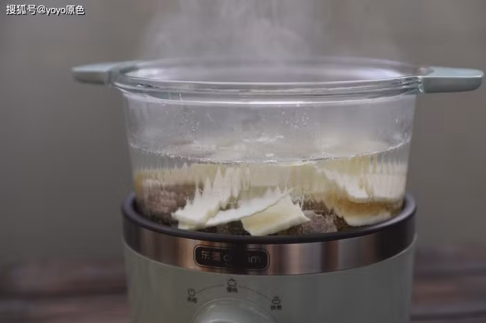 Nấu nước lẩu bằng cách này, nhúng gì cũng ngon, Tết vui sum họp - Ảnh 9.