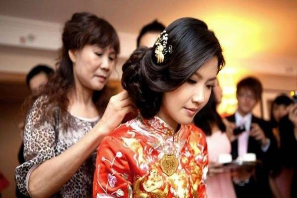 Chàng rể bất ngờ trước món quà hồi môn của mẹ vợ giàu có - Ảnh 2. Chàng rể bất ngờ trước món quà hồi môn của mẹ vợ giàu có - Ảnh 2.