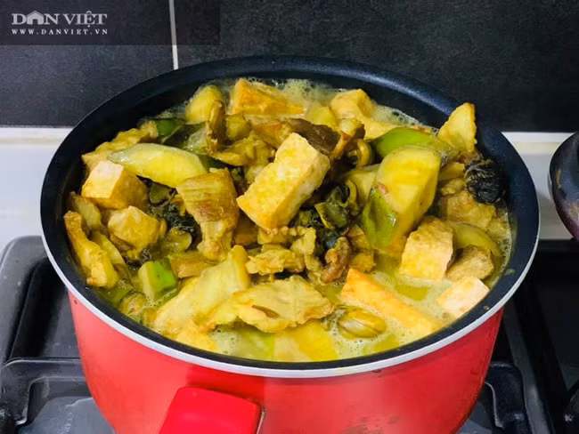 Tuyệt chiêu làm món ốc nấu chuối đậu thơm ngon cho ngày đông se lạnh - Ảnh 6.