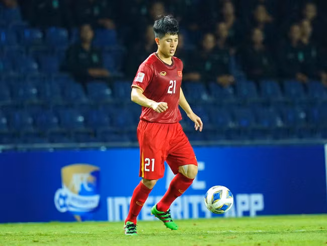 Đình Trọng có phong cách chơi bóng rất giống với Như Thành.