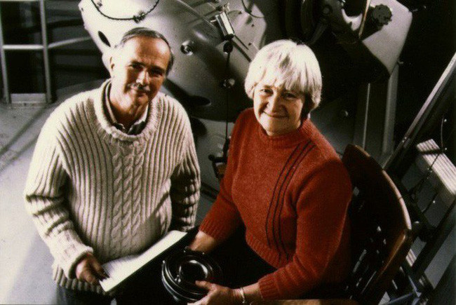 Ai là người duy nhất được an táng trên Mặt Trăng? - Ảnh 4. Ai là người duy nhất được an táng trên Mặt Trăng? - Ảnh 4.