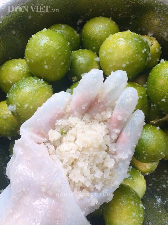 Cách làm chanh muối vàng ươm, thơm lừng như nắng sớm ngày hè ảnh 1