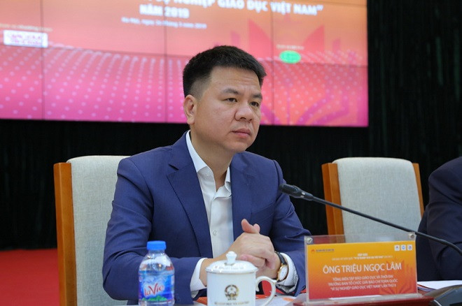 Tổng Biên tập báo Giáo dục & Thời đại ông Triệu Ngọc Lâm giải đáp các câu hỏi của PV về thể lệ cuộc thi. Tổng Biên tập báo Giáo dục & Thời đại ông Triệu Ngọc Lâm giải đáp các câu hỏi của PV về thể lệ cuộc thi.