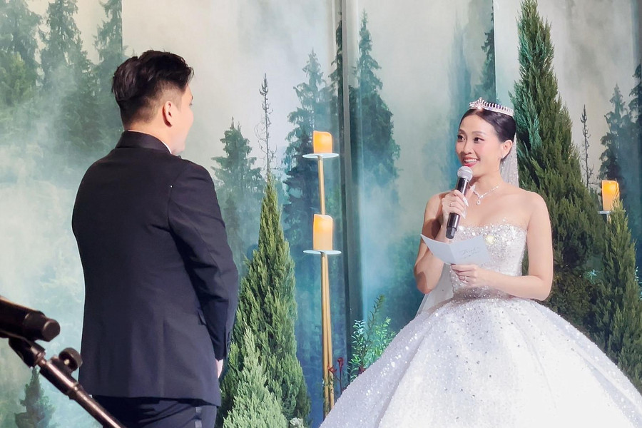 Trên sân khấu chính, Liêu Hà Trinh chia sẻ lý do chọn Anh Khoa làm bạn đời