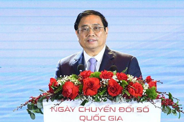 Thủ tướng Phạm Minh Chính: Chúng ta tin tưởng rằng, công cuộc chuyển đổi số quốc gia sẽ có nhiều chuyển biến tích cực, góp phần xây dựng nền kinh tế độc lập, tự chủ, gắn với chủ động, tích cực hội nhập quốc tế sâu rộng, thực chất và hiệu quả, vì một Việt Nam hùng cường, thịnh vượng, người dân được ấm no, hạnh phúc! - Ảnh: VGP/Nhật Bắc. Thủ tướng Phạm Minh Chính: Chúng ta tin tưởng rằng, công cuộc chuyển đổi số quốc gia sẽ có nhiều chuyển biến tích cực, góp phần xây dựng nền kinh tế độc lập, tự chủ, gắn với chủ động, tích cực hội nhập quốc tế sâu rộng, thực chất và hiệu quả, vì một Việt Nam hùng cường, thịnh vượng, người dân được ấm no, hạnh phúc! - Ảnh: VGP/Nhật Bắc.