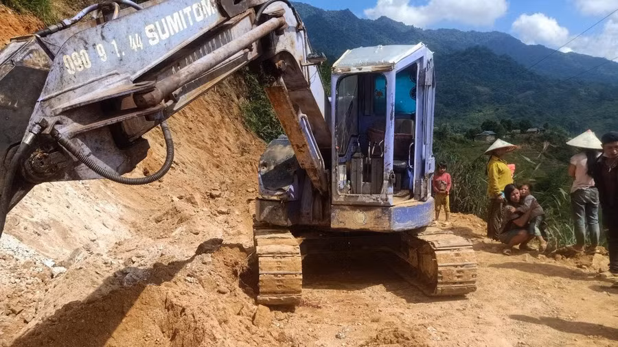 Hiện trường vụ tai nạn khiến cháu bé 8 tuổi tử vong.