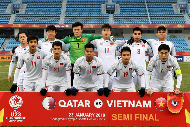 U23 Việt Nam hứng khởi trước khi bước vào trận đấu với U23 Qatar U23 Việt Nam hứng khởi trước khi bước vào trận đấu với U23 Qatar