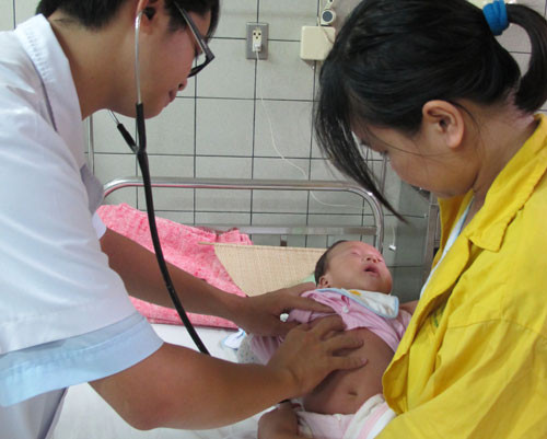 Viêm mũi họng là bệnh thường gặp ở trẻ dưới 6 tuổi. Ảnh minh họa:N.P.