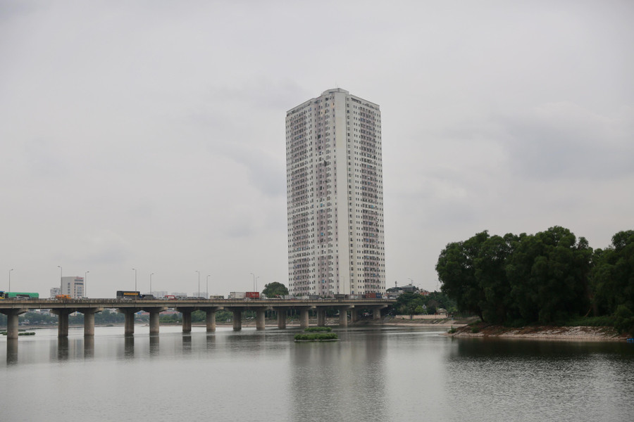 Những dự án trên đều vướng vào 2 sai phạm lớn là xây dựng vượt tầng - phá vỡ quy hoạch được duyệt và có các sai phạm trong quá trình chuyển nhượng, thâu tóm dự án. Những dự án trên đều vướng vào 2 sai phạm lớn là xây dựng vượt tầng - phá vỡ quy hoạch được duyệt và có các sai phạm trong quá trình chuyển nhượng, thâu tóm dự án.