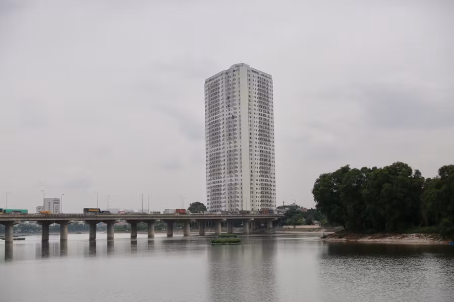 Những dự án trên đều vướng vào 2 sai phạm lớn là xây dựng vượt tầng - phá vỡ quy hoạch được duyệt và có các sai phạm trong quá trình chuyển nhượng, thâu tóm dự án.