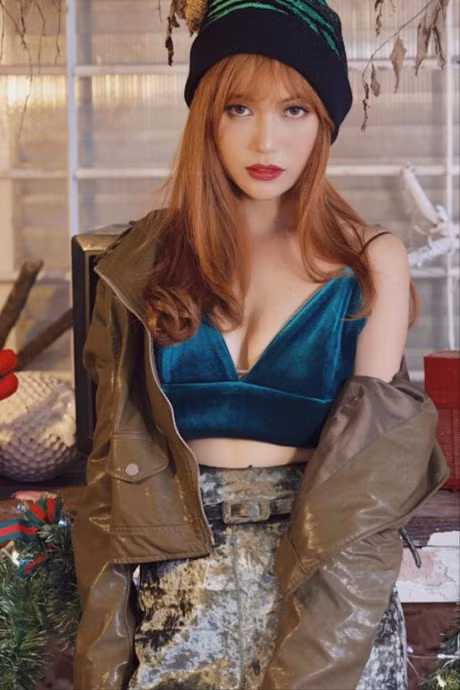 Sao Viet dua nhau tung anh moi ruc ro don Giang sinh - Anh 2