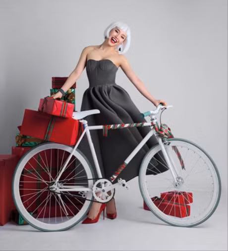 Sao Viet dua nhau tung anh moi ruc ro don Giang sinh - Anh 6