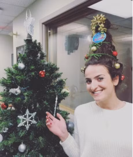 Thu vi va hai huoc voi kieu toc cay thong Noel - Anh 8