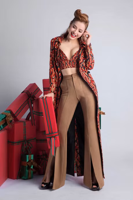 Sao Viet dua nhau tung anh moi ruc ro don Giang sinh - Anh 8