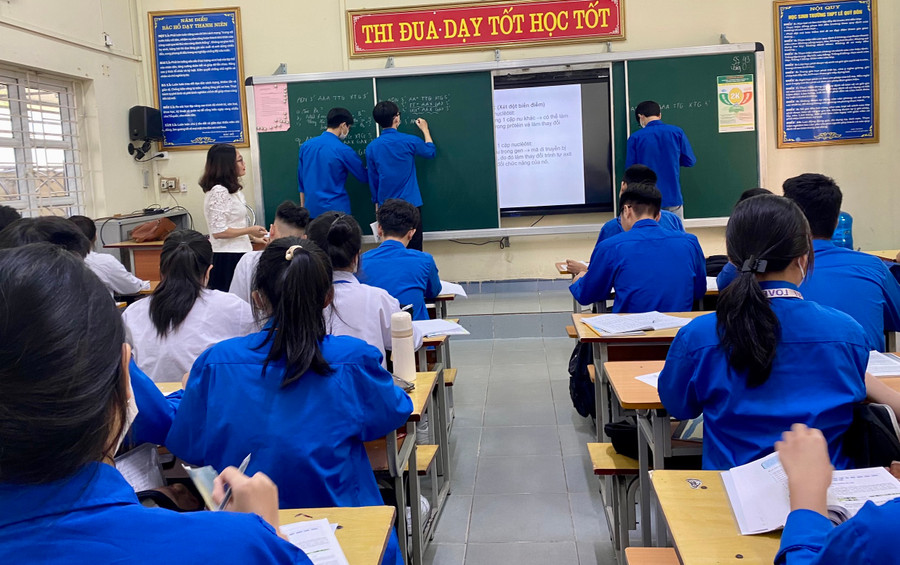 Lồng ghép giáo dục nhận thức để học sinh tránh xa thuốc lá là cách làm hay được Trường THPT Lê Quý Đôn thực hiện. Lồng ghép giáo dục nhận thức để học sinh tránh xa thuốc lá là cách làm hay được Trường THPT Lê Quý Đôn thực hiện.