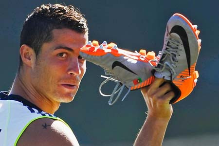 ... giành rất nhiều lời có cánh để ca ngợi Ronaldo 2.jpg