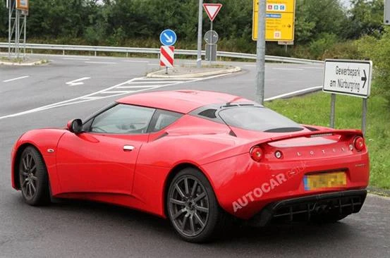 Lotus Evora S bất ngờ lăn bánh tại Nurburgring