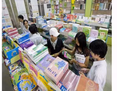 TP. HCM bình ổn giá đồ dùng học tập