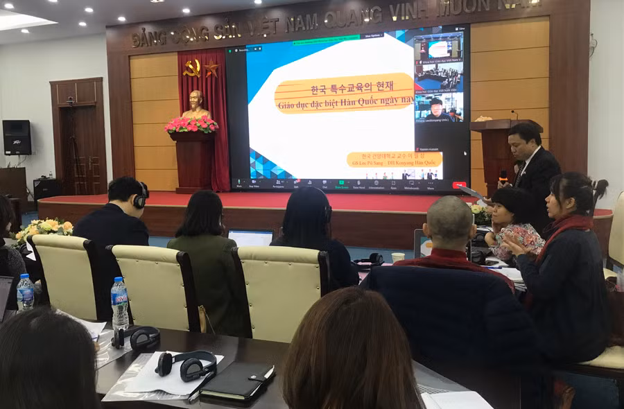 Các đại biểu tham dự Hội thảo.