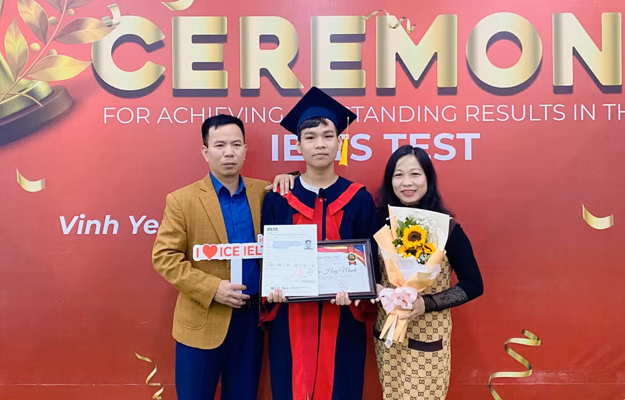 ...em Nguyễn Huy Mạnh đạt điểm tuyệt đối 9.0 trong 2 kỹ năng Reading và Listening.