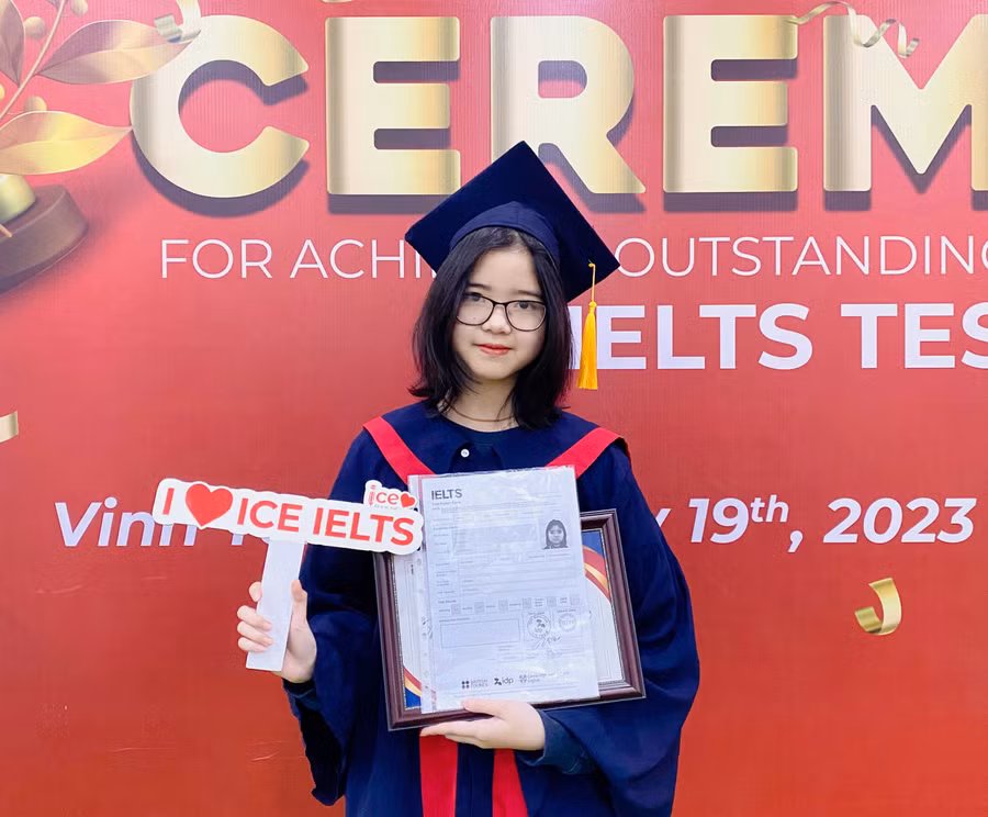 Em Nguyễn Hồng Ngọc và ...