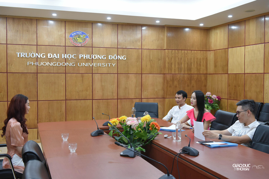 Những thí sinh lọt vào top 40, tham gia vào phần phỏng vấn để chọn top 20 của &apos;Tài sắc Phương Đông&apos;.