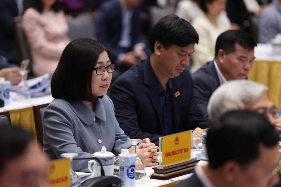 Phó Tổng giám đốc TTXVN Đoàn Thị Tuyết Nhung dự Hội nghị. Ảnh: Dương Giang/TTXVN Phó Tổng giám đốc TTXVN Đoàn Thị Tuyết Nhung dự Hội nghị. Ảnh: Dương Giang/TTXVN