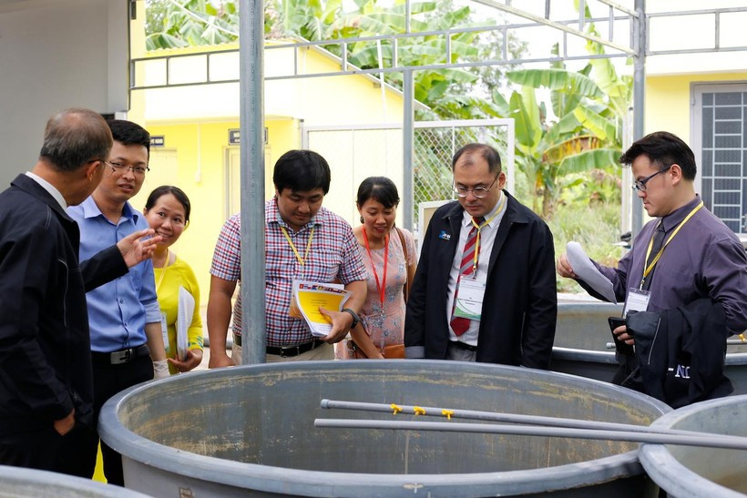 Đoàn khảo sát kiểm định chuẩn chương trình đào tạo của các trường đại học hàng đầu khu vực Đông Nam Á đến đánh giá ngoài tại trường. Đoàn khảo sát kiểm định chuẩn chương trình đào tạo của các trường đại học hàng đầu khu vực Đông Nam Á đến đánh giá ngoài tại trường.