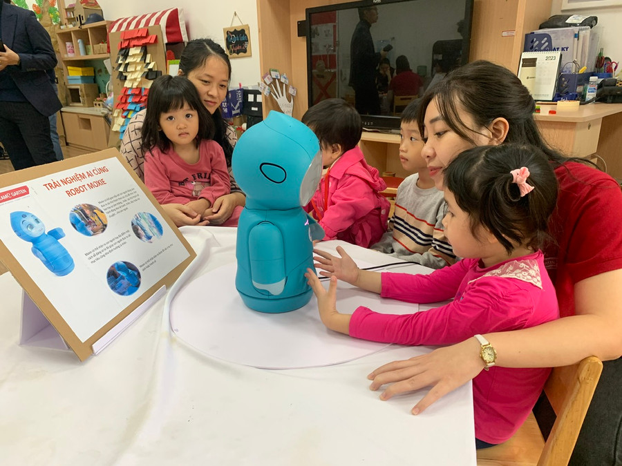 Chương trình GDMN mới được xây dựng theo hướng tiếp cận phát triển năng lực cá nhân, liên thông với Chương trình GDPT 2018. Chương trình GDMN mới được xây dựng theo hướng tiếp cận phát triển năng lực cá nhân, liên thông với Chương trình GDPT 2018.