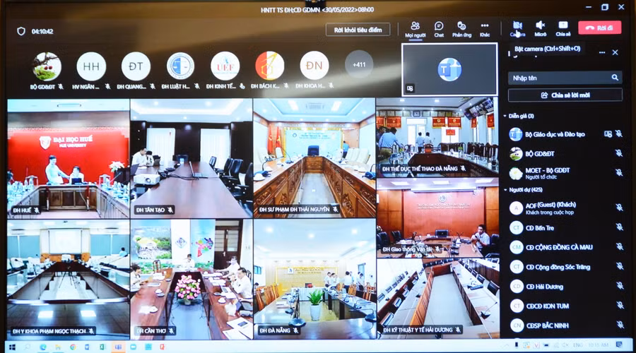 Buổi giao ban được thực hiện theo hình thức trực tuyến