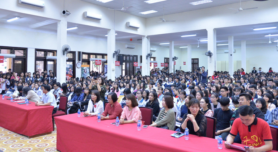 Sự kiện thu hút gần 1000 học sinh và phụ huynh tham dự