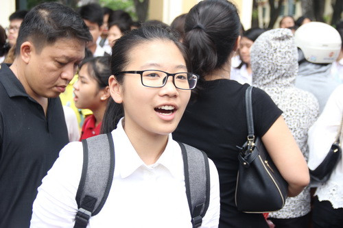 Thí sinh Ngô Hồng Nhung: Đề thi bám sát với chương trình học Thí sinh Ngô Hồng Nhung: Đề thi bám sát với chương trình học