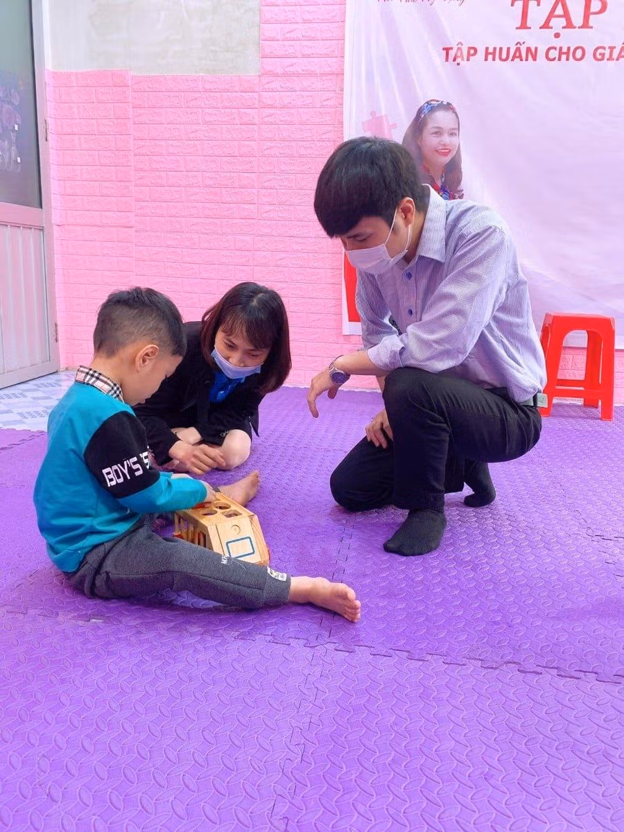 Thạc sỹ Tâm lý lâm sàng trẻ em, Nguyễn Danh Tùng.