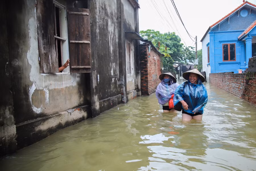 Tại thôn Đồng Dâu (xã Tốt Động, huyện Chương Mỹ, Hà Nội), khoảng hơn 100 hộ dân bị ngập.