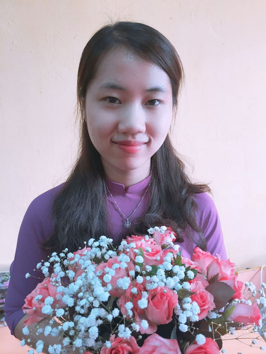 Cô Nguyễn Thu Hồng.