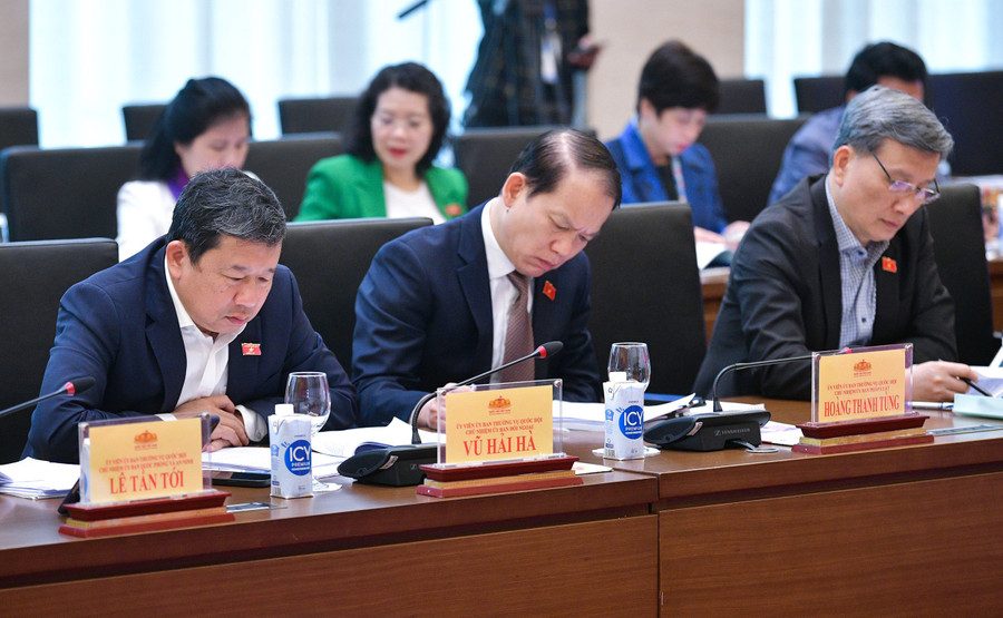 Các đại biểu tham dự hội nghị.