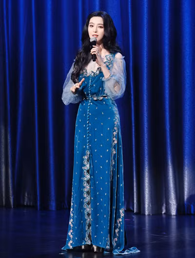 Dau an thoi trang cua Pham Bang Bang qua nhung phong cach khac biet - Anh 1