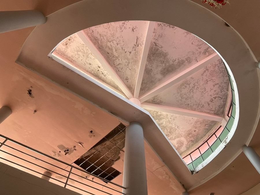 Bà Trần Thị Kim Phương, Phó giám đốc Bảo tàng - Thư viện tỉnh Kon Tum mong rằng địa phương sẽ ưu tiên đầu tư cho lĩnh vực Thư viện. Bà Trần Thị Kim Phương, Phó giám đốc Bảo tàng - Thư viện tỉnh Kon Tum mong rằng địa phương sẽ ưu tiên đầu tư cho lĩnh vực Thư viện.