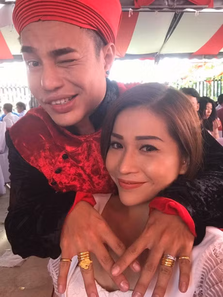 Quan quan Cuoi xuyen Viet Le Duong Bao Lam bat ngo dam cuoi - Anh 6