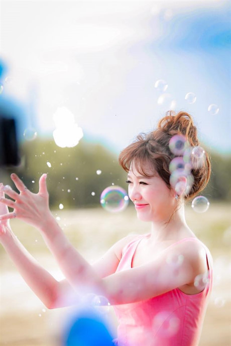Chán để tóc mái thưa Hariwon lạ lẫm với tóc Chan de toc mai thua Hariwon la lam voi toc